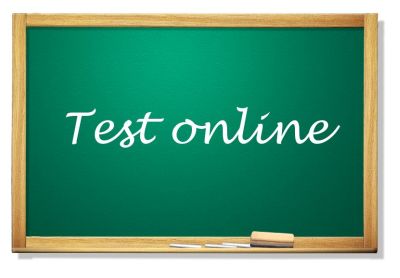 Tablica szkolna z napisem Test online